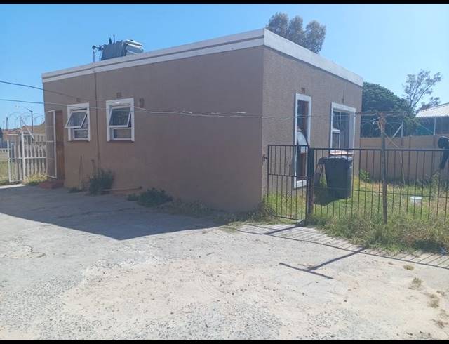 4 BEDROOM HOUSE FOR SALE IN FOREST HEIGHTS